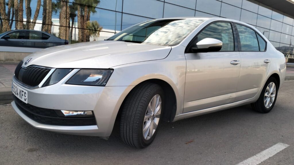 Skoda Octavia 1.6 Diesel, 5 plazas manual