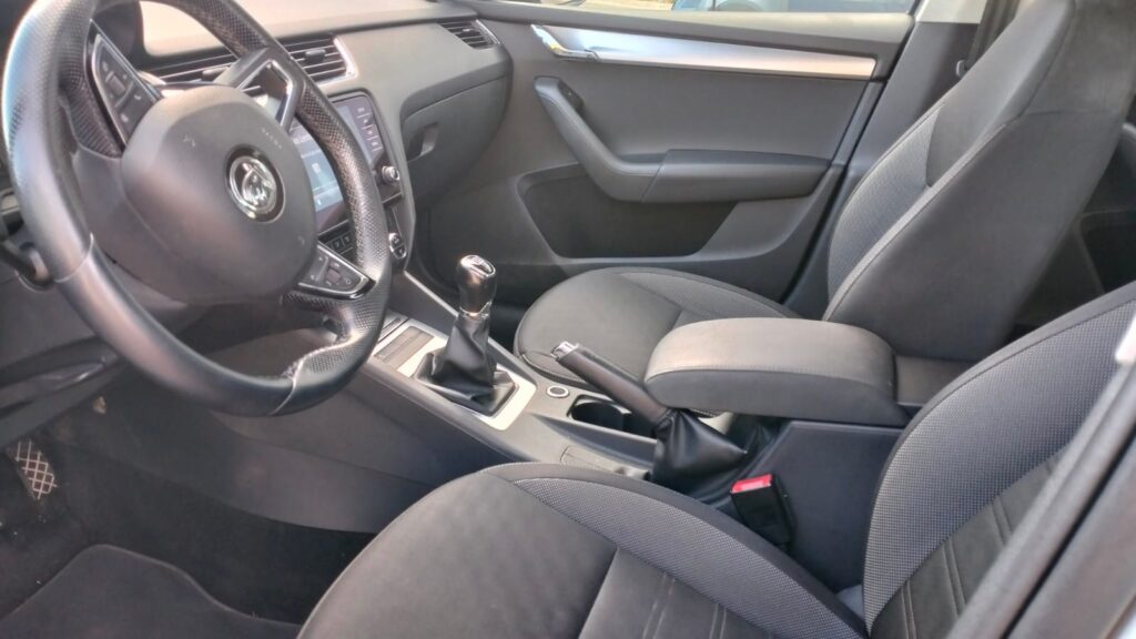 Skoda Octavia 1.6 Diesel, 5 plazas manual