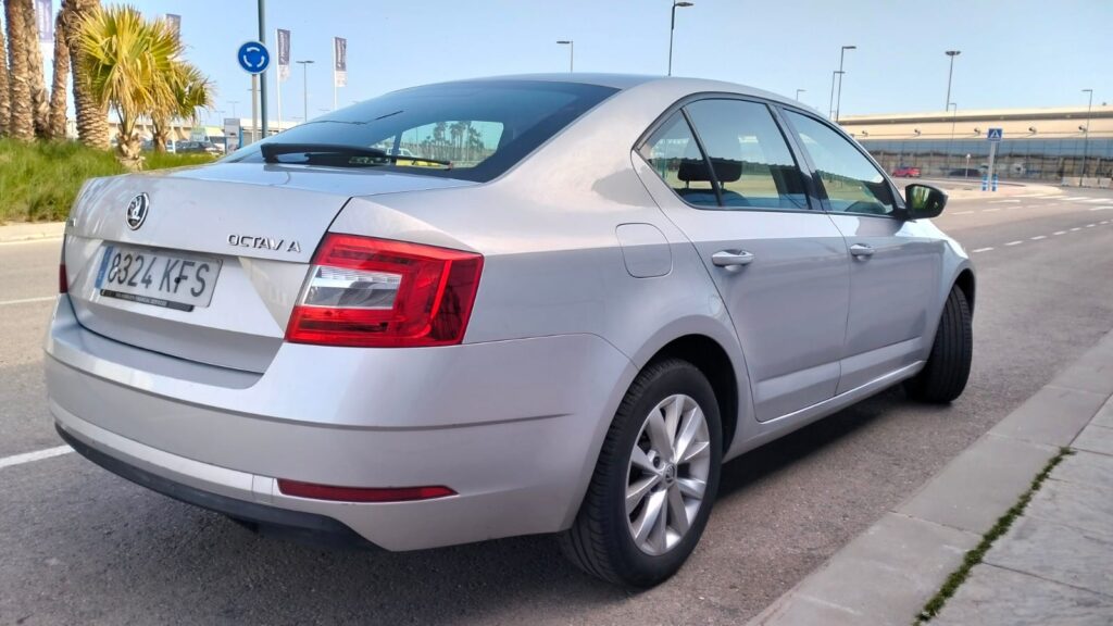 Skoda Octavia 1.6 Diesel, 5 plazas manual